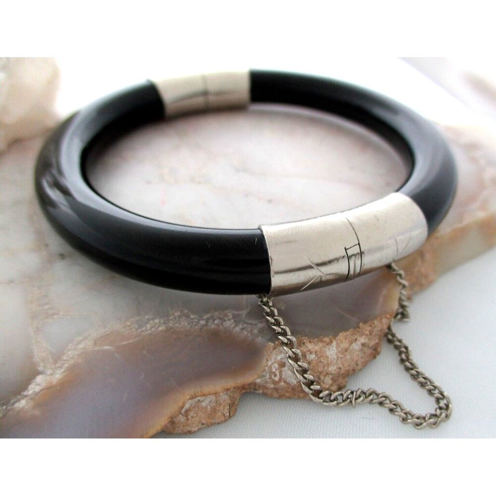 Vtg Black Onyx Bangle Etched Hinge Safety chain Chinese Asian Bangle Bracelet